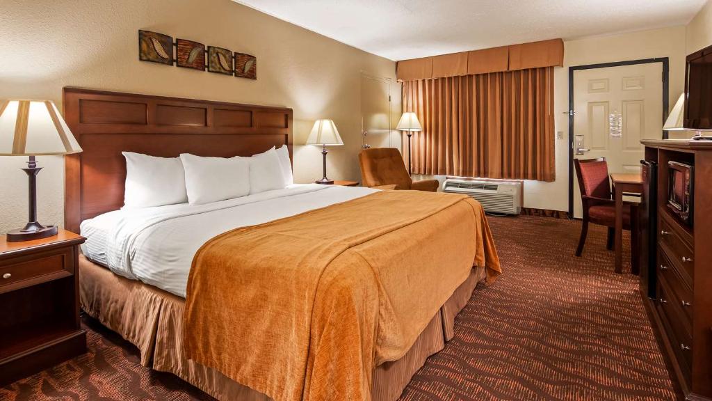 Best Western Center Pointe Inn