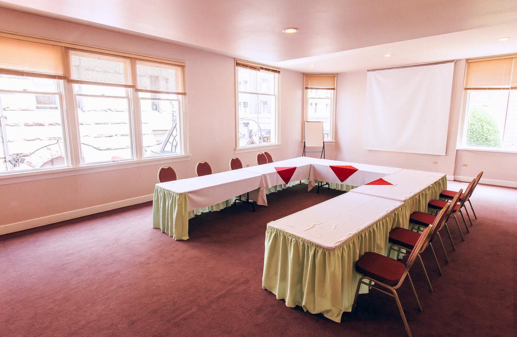 Bedford Regency Hotel photo 53