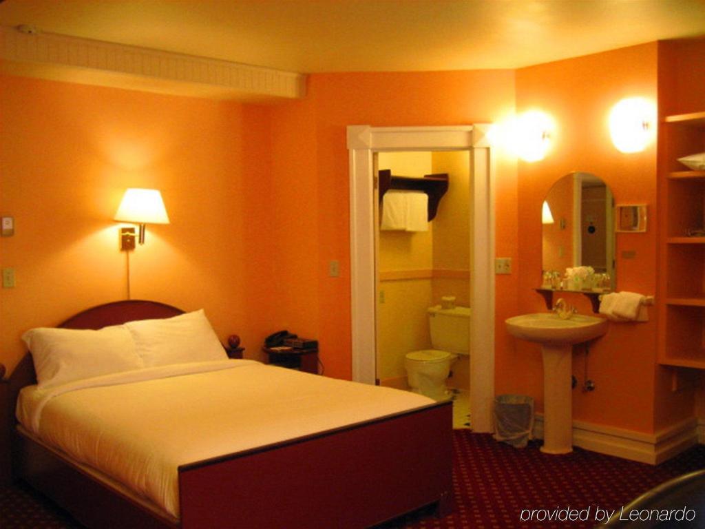 Bedford Regency Hotel photo 85