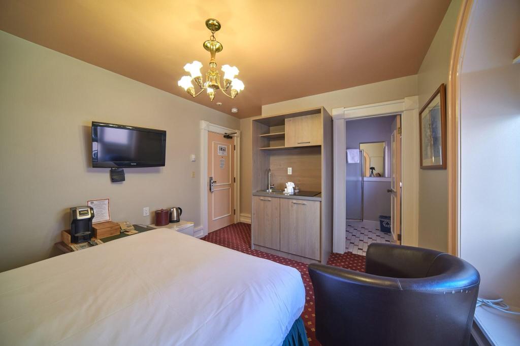 Bedford Regency Hotel photo 73