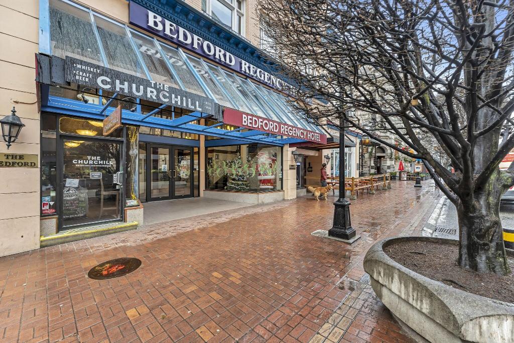 Bedford Regency Hotel photo 23