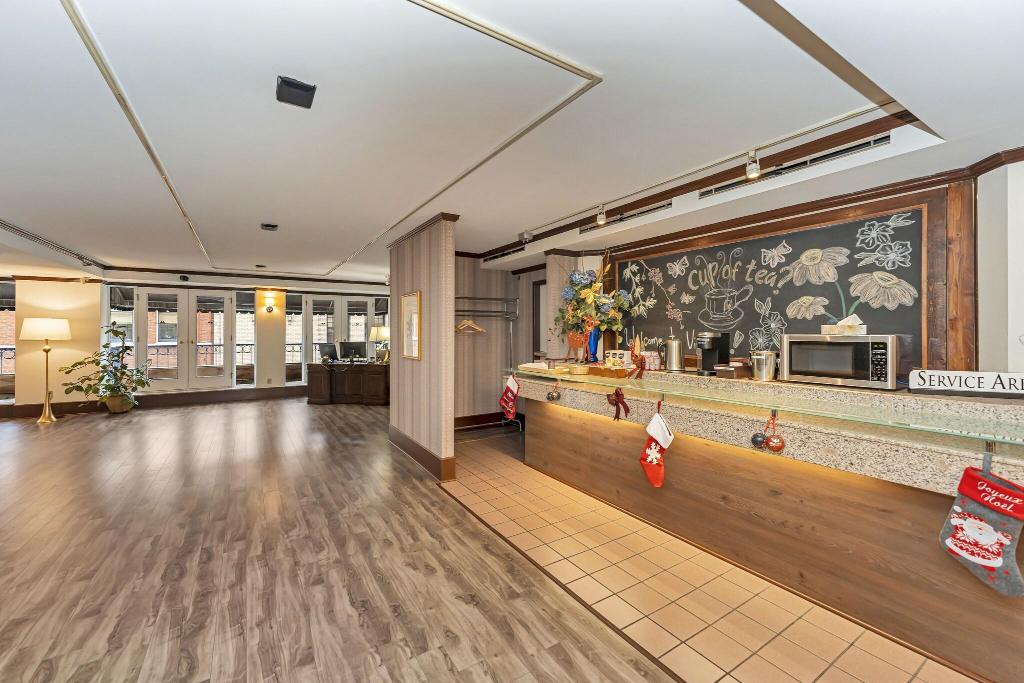Bedford Regency Hotel photo 31