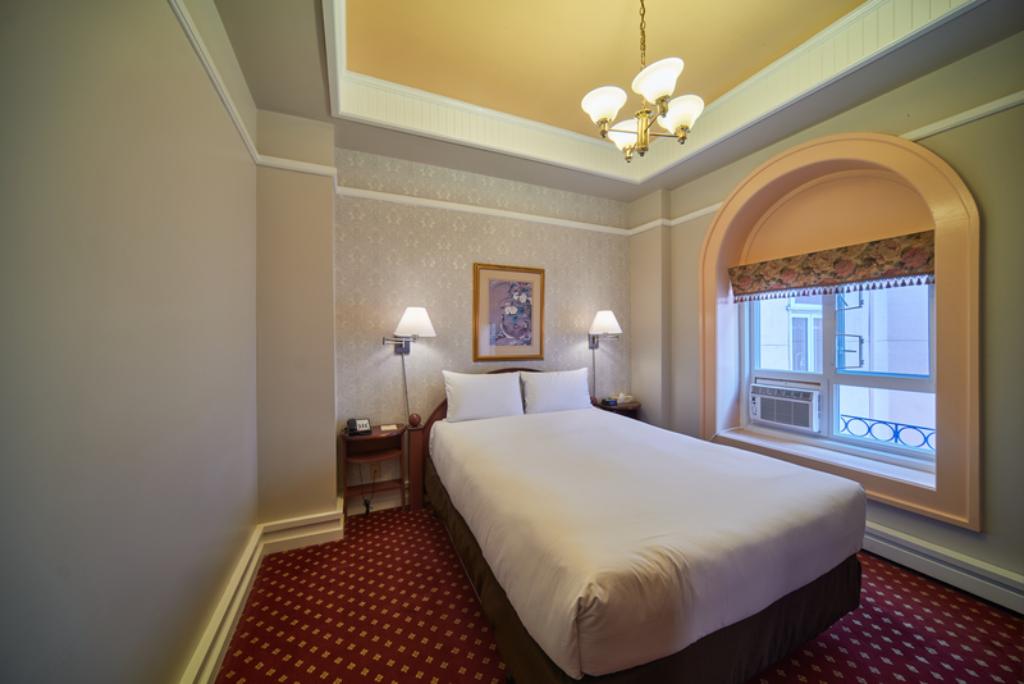 Bedford Regency Hotel photo 37