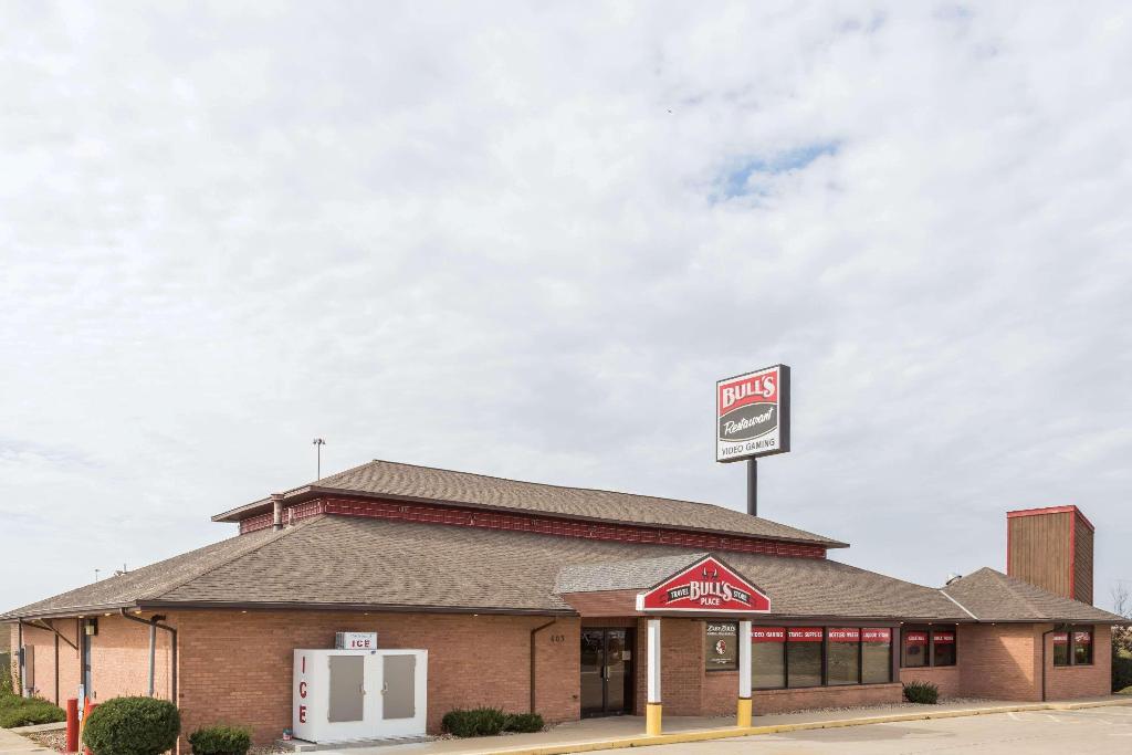 Super 8 By Wyndham Pontiac