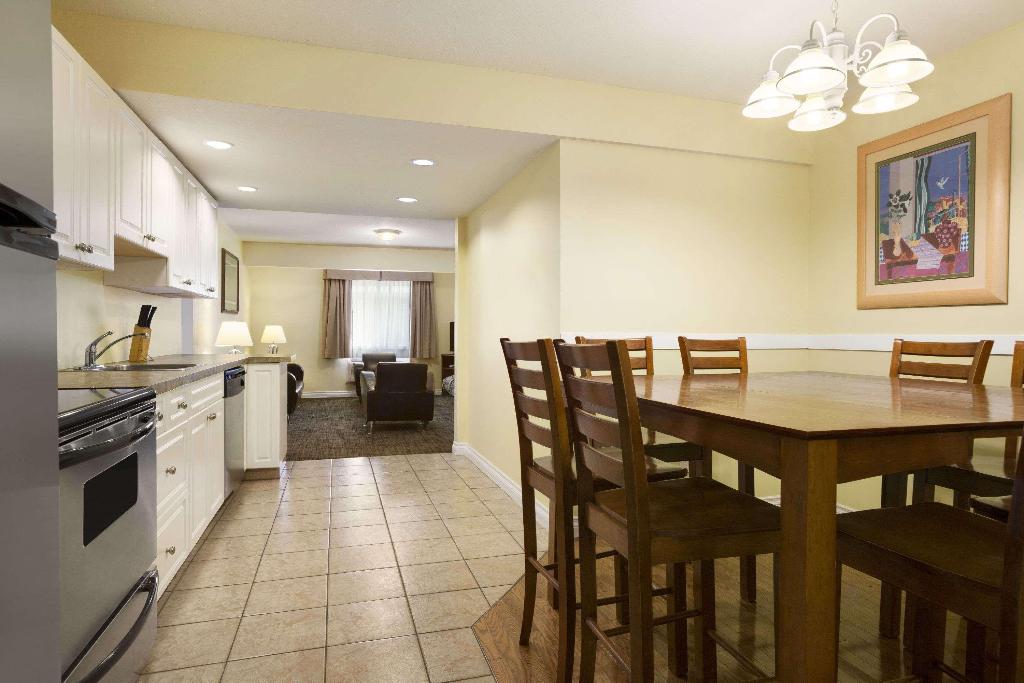 NORTHWINDS HOTEL REVELSTOKE