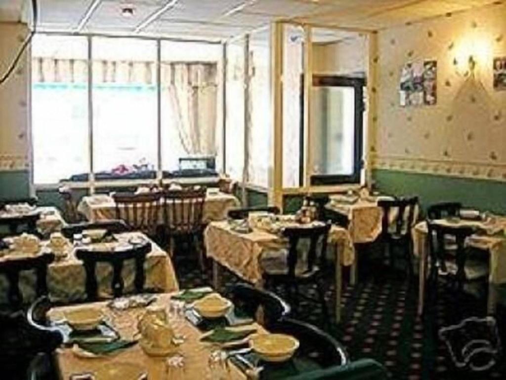 Roselea Hotel