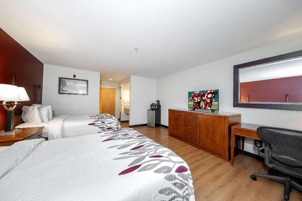 Red Roof Inn & Suites Biloxi