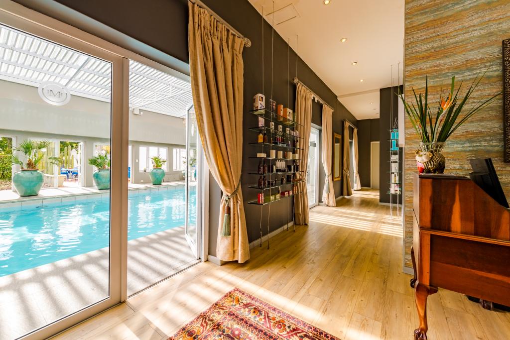 Majeka House
