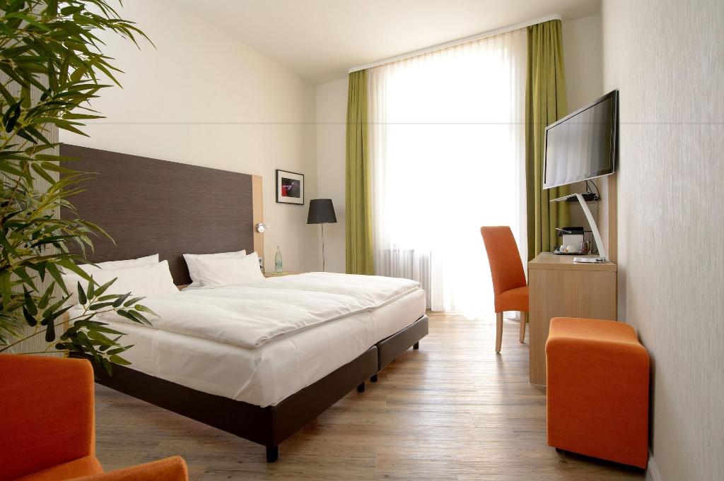 hotel-thumb