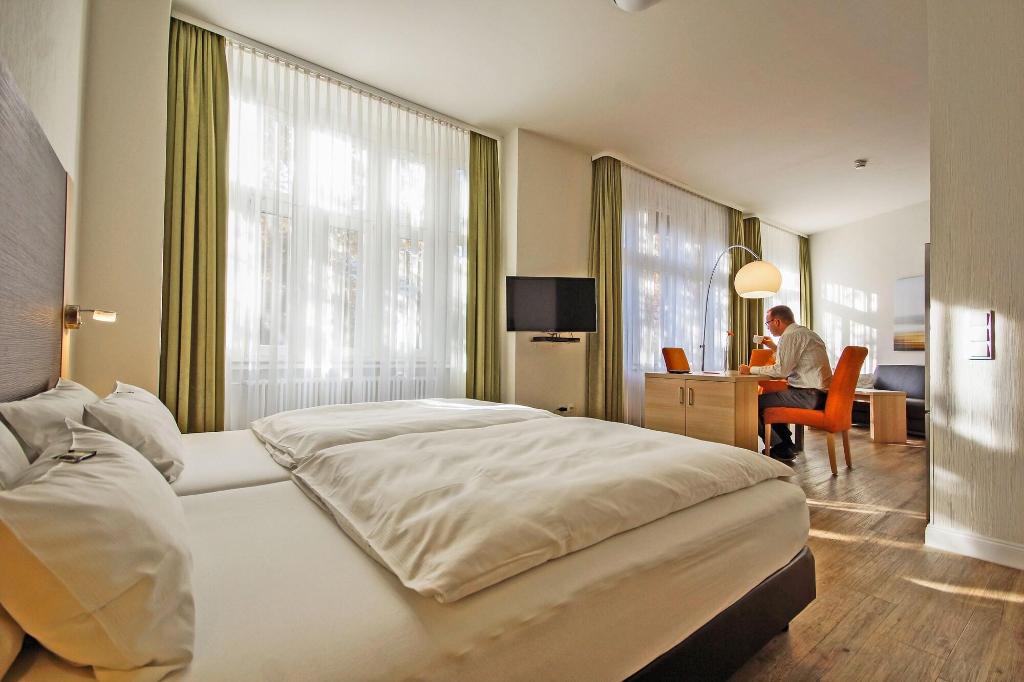 hotel-thumb