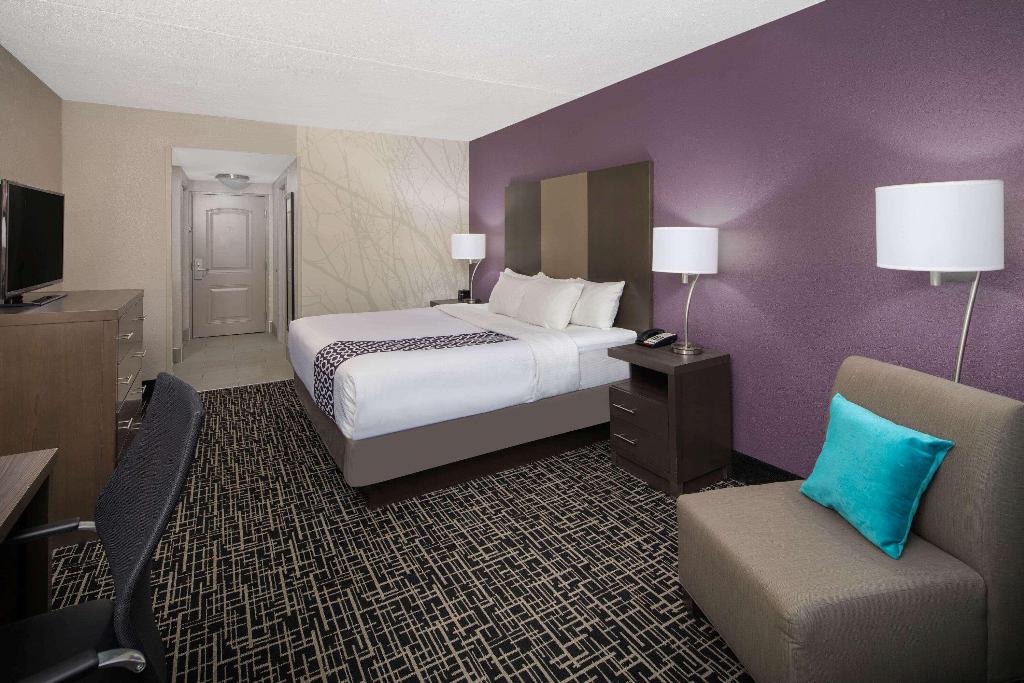 La Quinta Inn Suites Chattanooga East Ridge