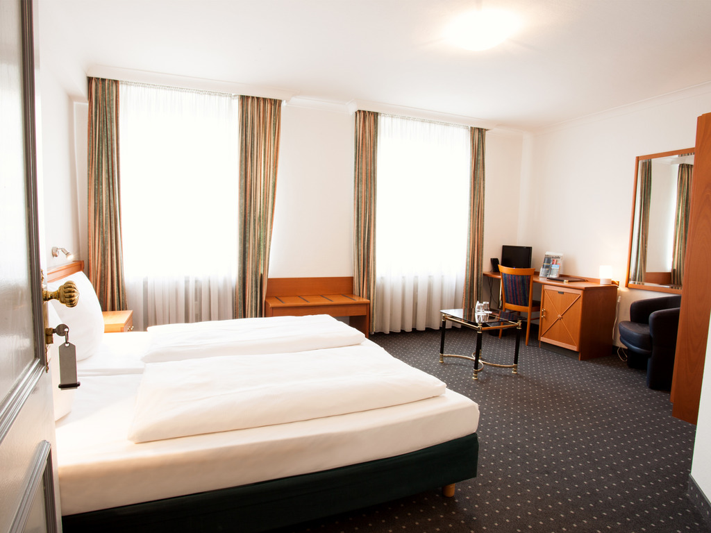 INA Hotel Royal