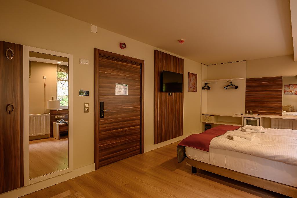 Sunday Schwarzbachtal Hideaway Resort