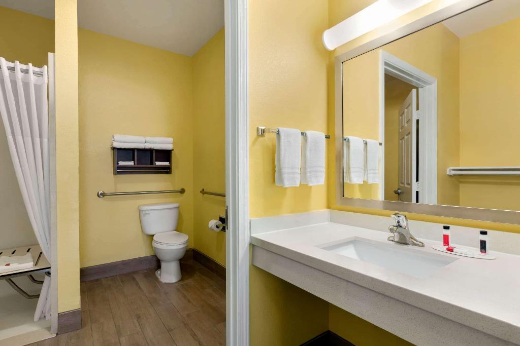 Days Inn by Wyndham Port Aransas TX