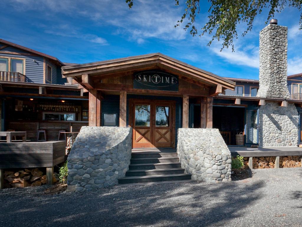 Ski Time Restaurant Lodge