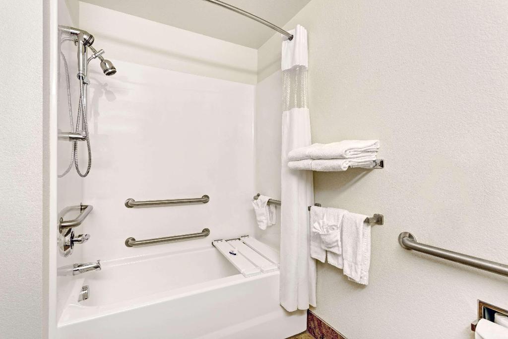 Microtel Inn & Suites By Wyndham Cheyenne