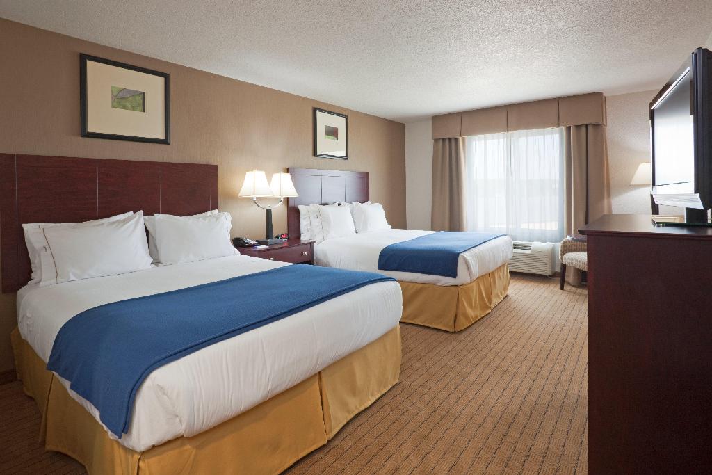 Holiday Inn Express & Suites Antigo By IHG