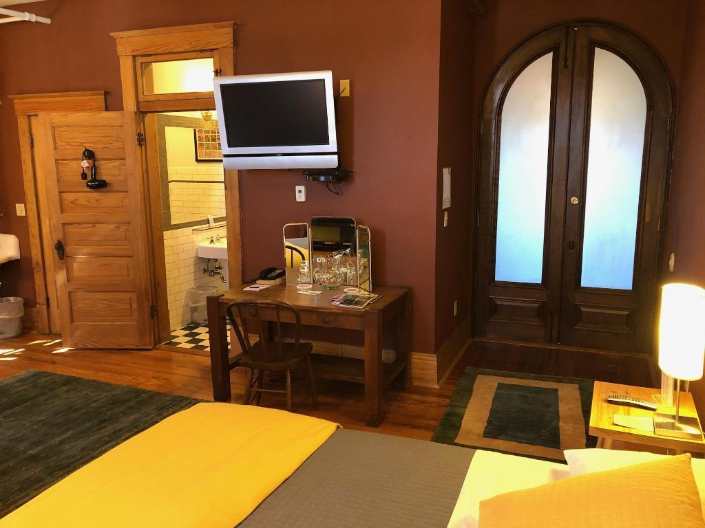 Hotel Frederick