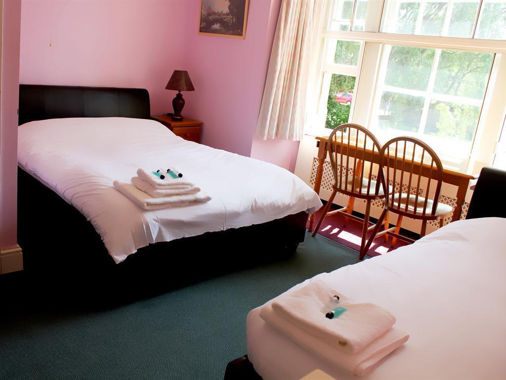 Shelford Lodge - General view