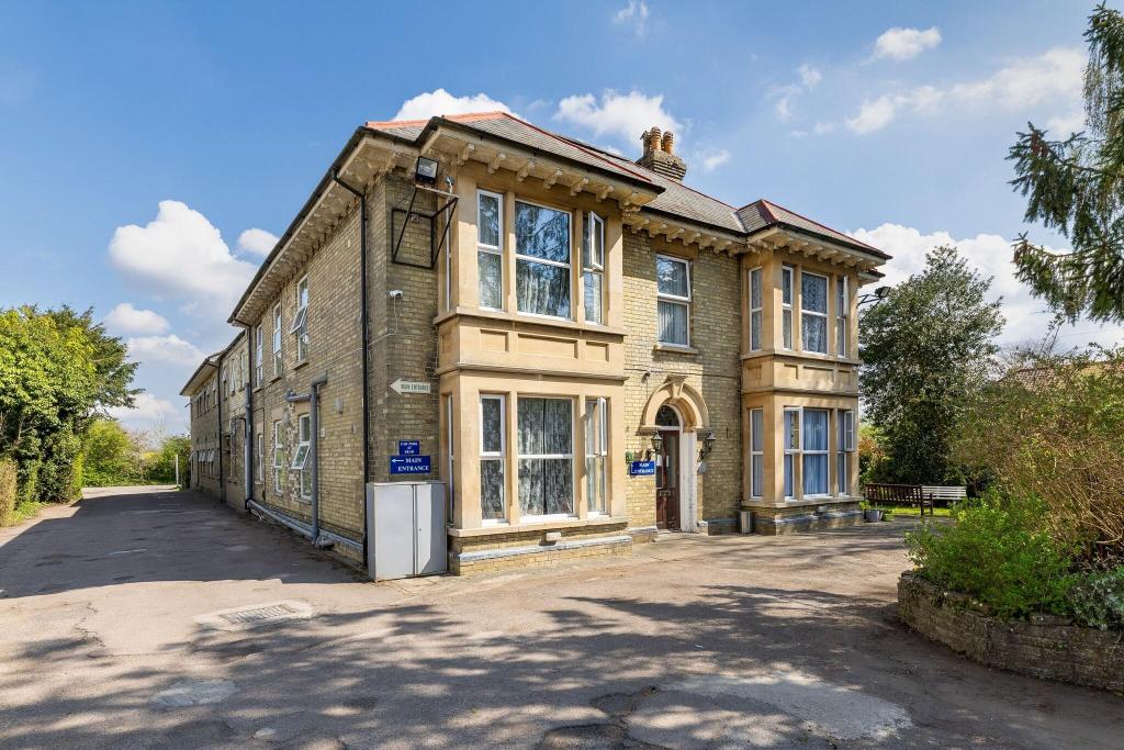 Shelford Lodge - General view