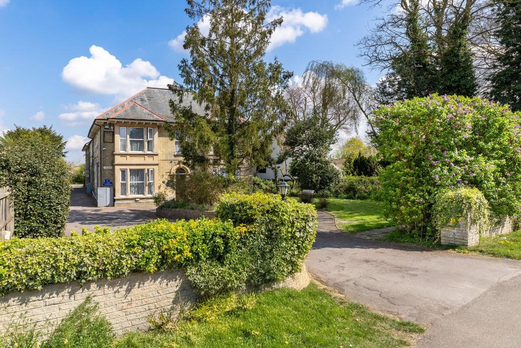 Shelford Lodge - General view