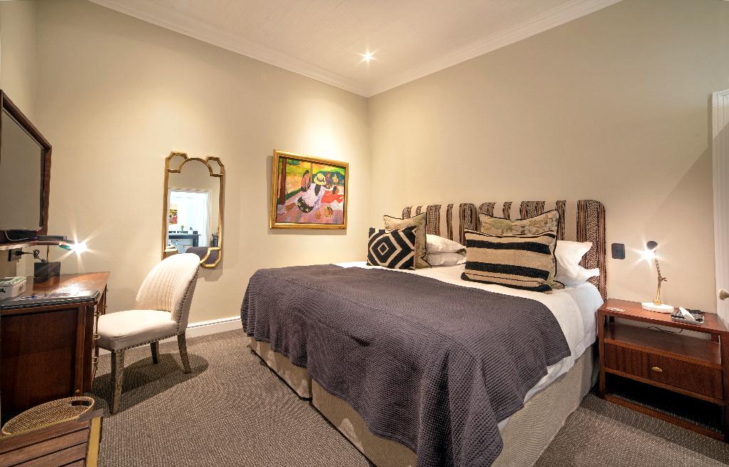 La Fontaine Guest House