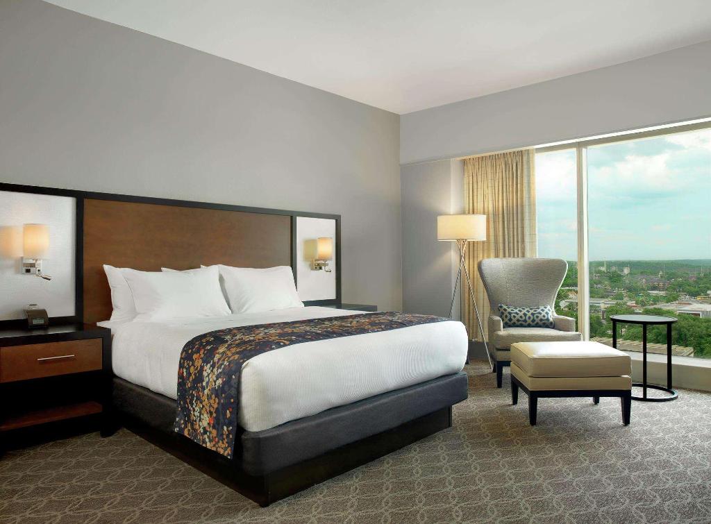 DoubleTree Cedar Rapids Convention Complex