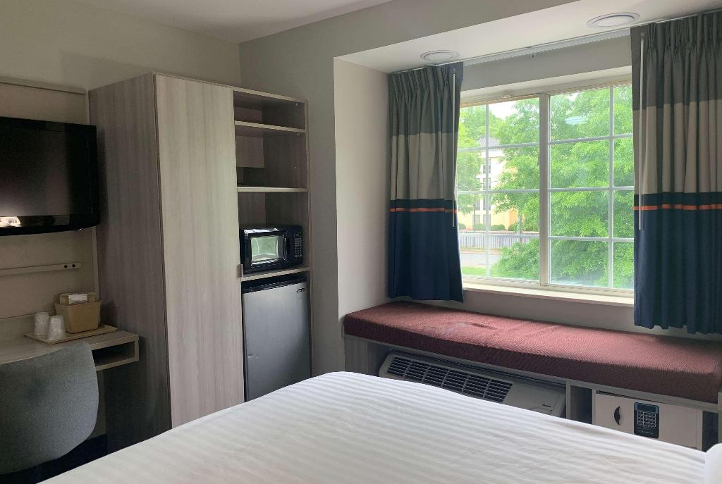 Microtel Inn & Suites By Wyndham Charlotte Airpor