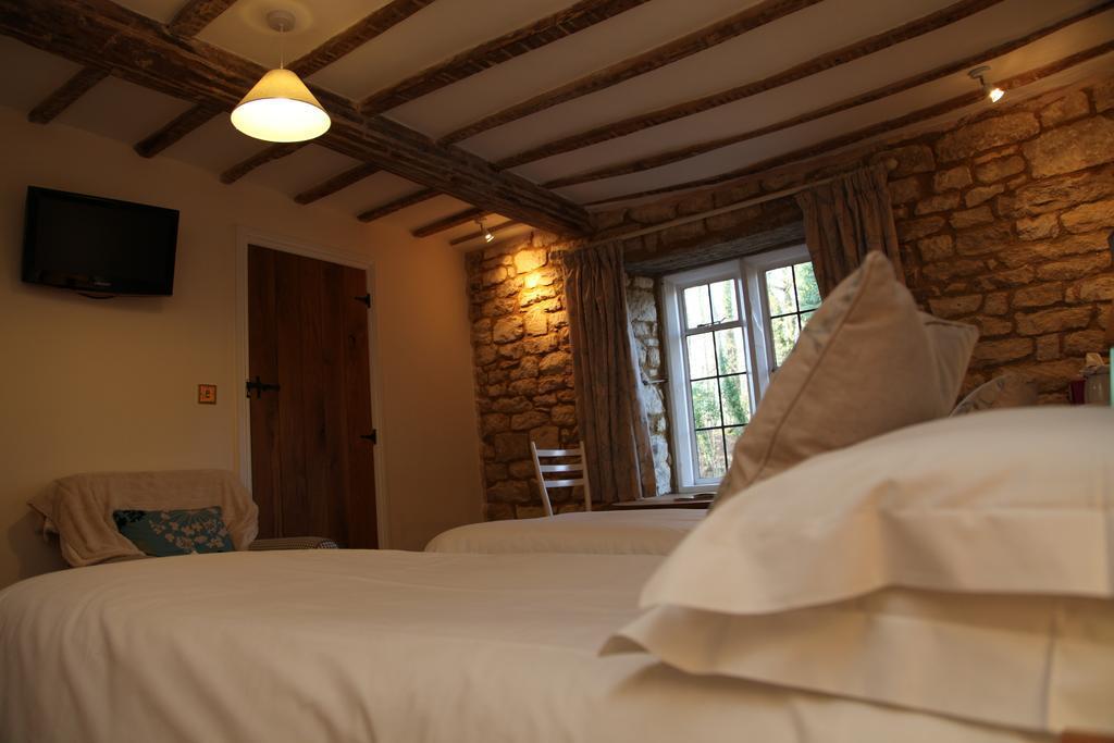 The Fox Inn - General view