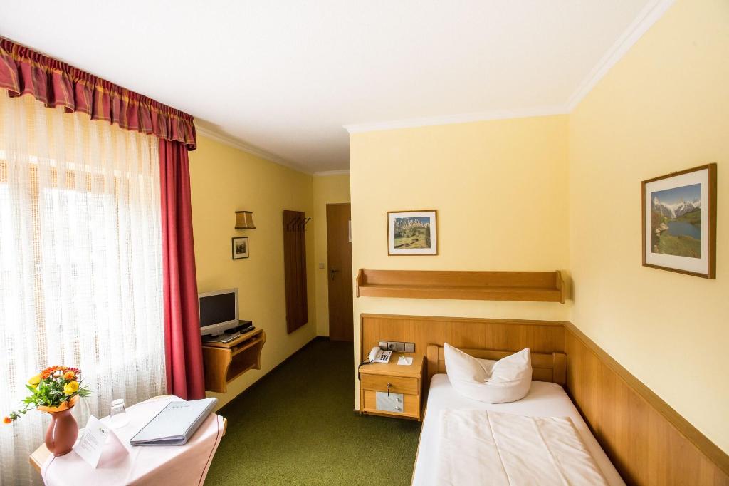 hotel-thumb