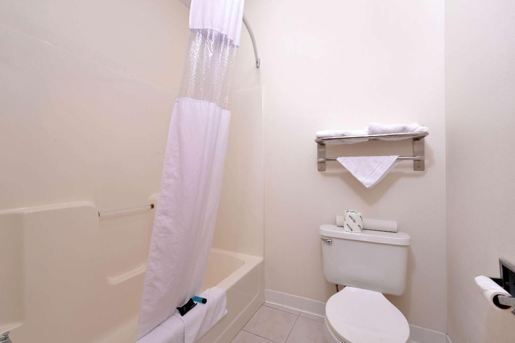 Americas Best Value Inn & Suites Atlantic