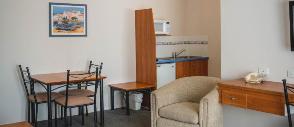 Heritage Cairns Hotel
