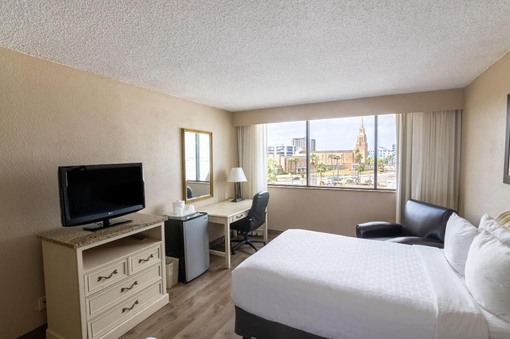 Emerald Beach Hotel Corpus Christi DO NOT USE