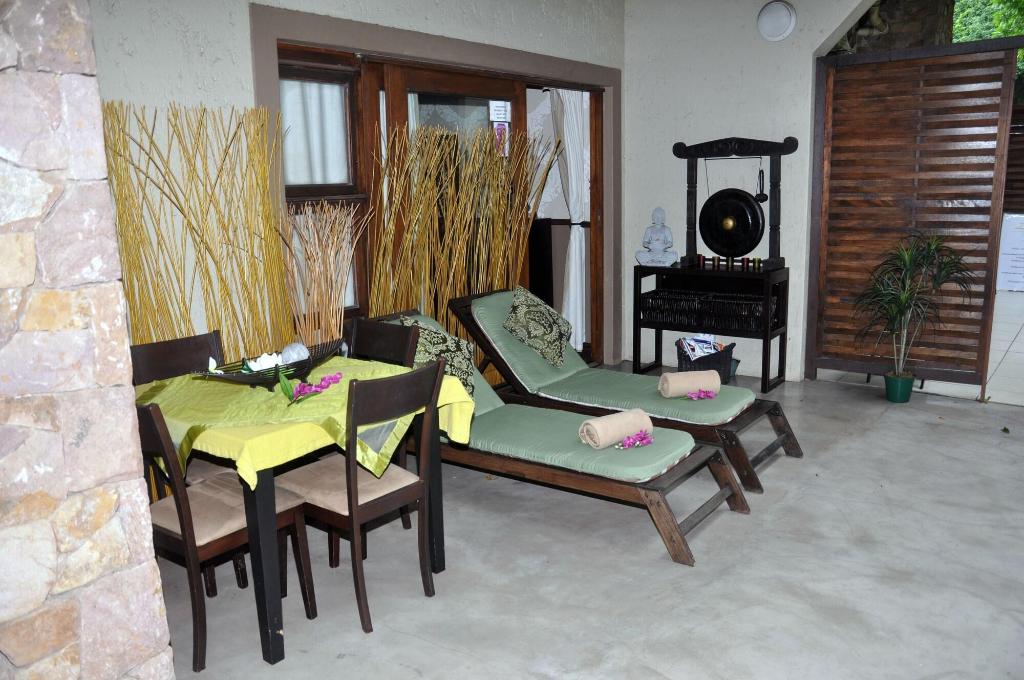 Coco De Mer Boutique Hotel - Sports and Entertainment