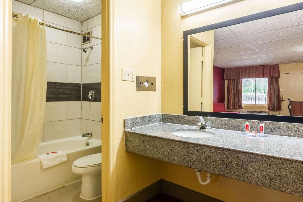 Econo Lodge Charlotte Airport Area