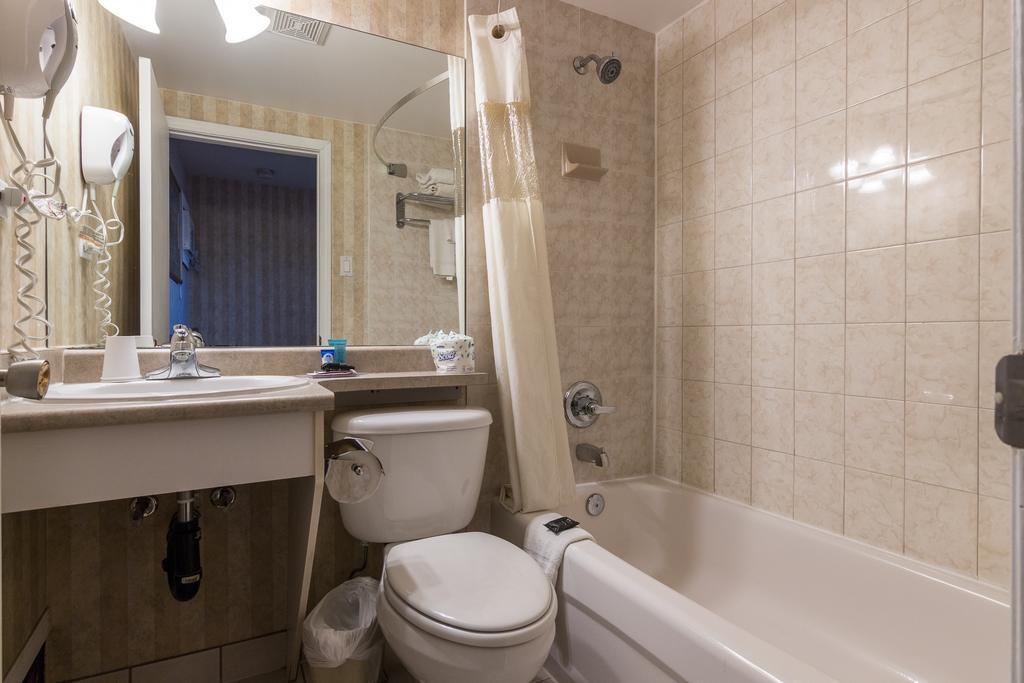 Canadas Best Value Inn Chinook Station