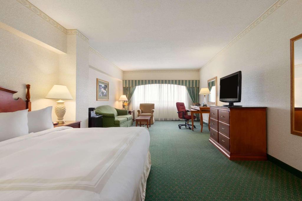 Radisson Hotel Cedar Rapids