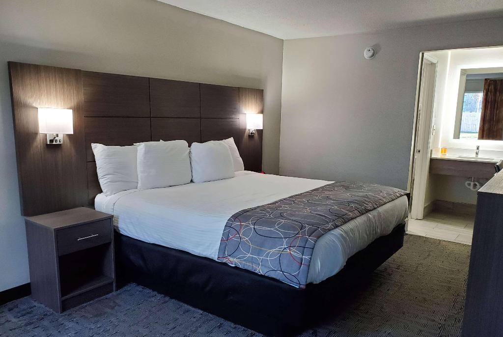 Days Inn & Suites By Wyndham Charleston Airport We