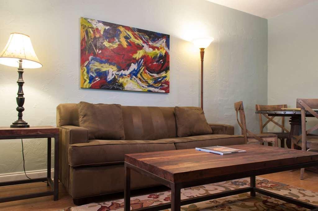 Beach Place Guesthouses