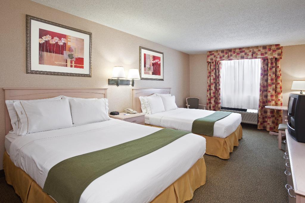 Holiday Inn Express Cleveland-Vermilion