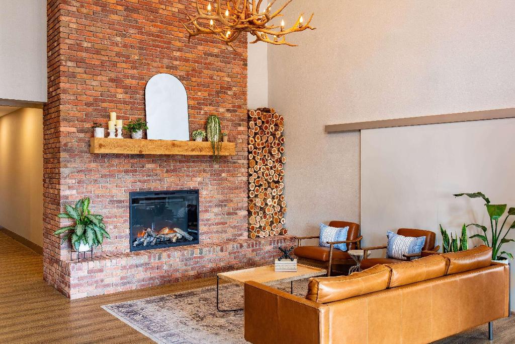 Ramada By Wyndham Cochrane