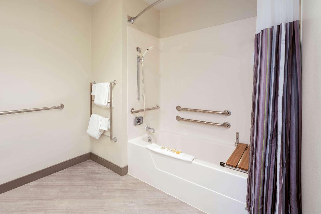 La Quinta Inn Cleveland Macedonia