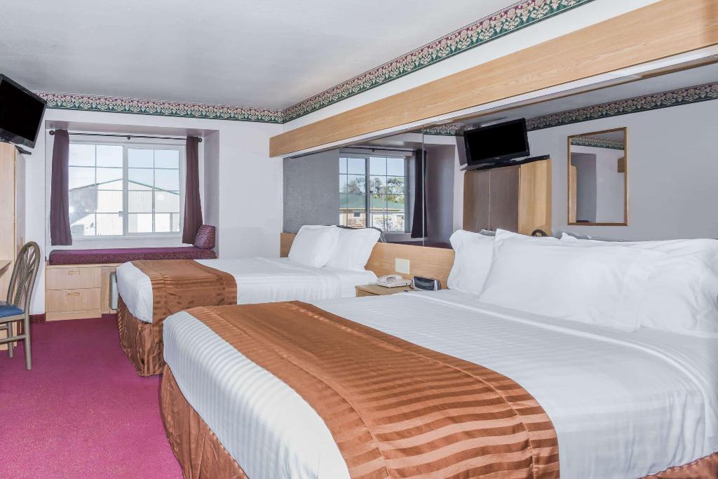 Microtel Inn & Suites By Wyndham Brush