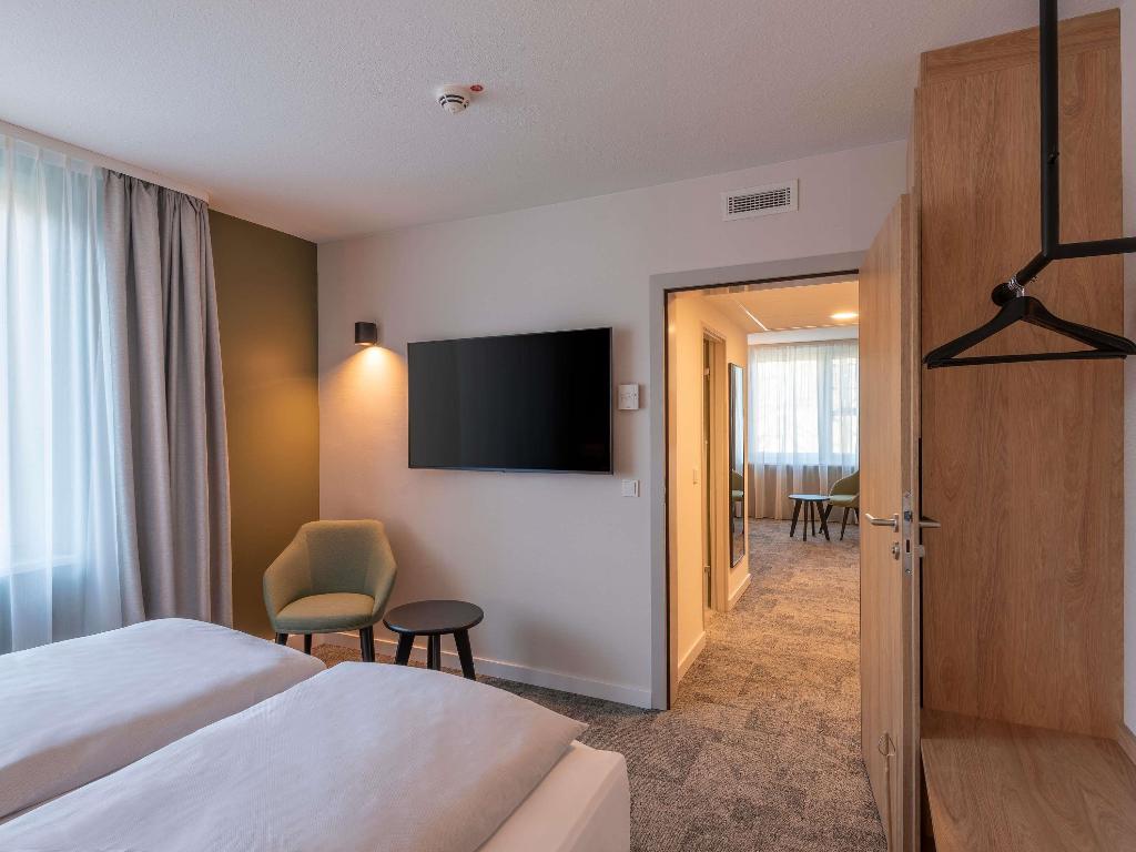 hotel-thumb
