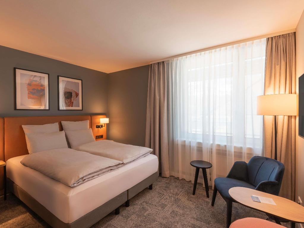 hotel-thumb