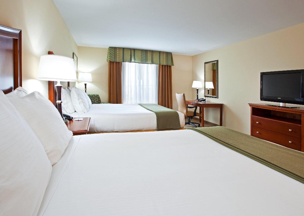 Holiday Inn Express & Suites Portland