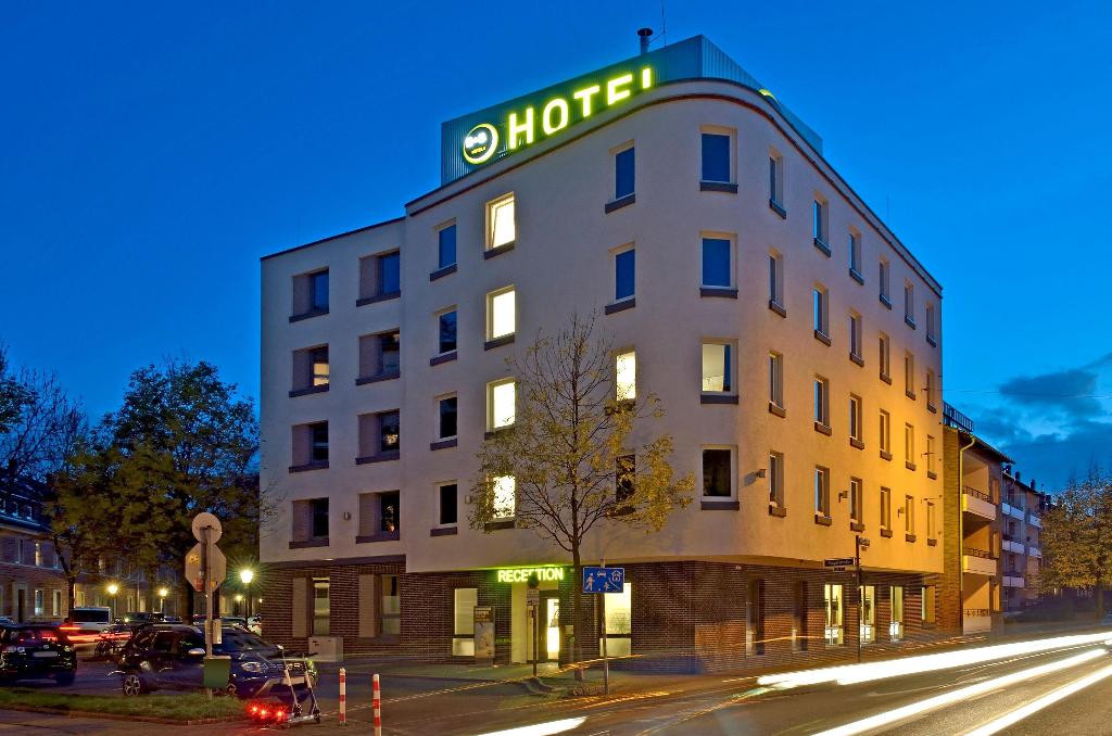 hotel-thumb