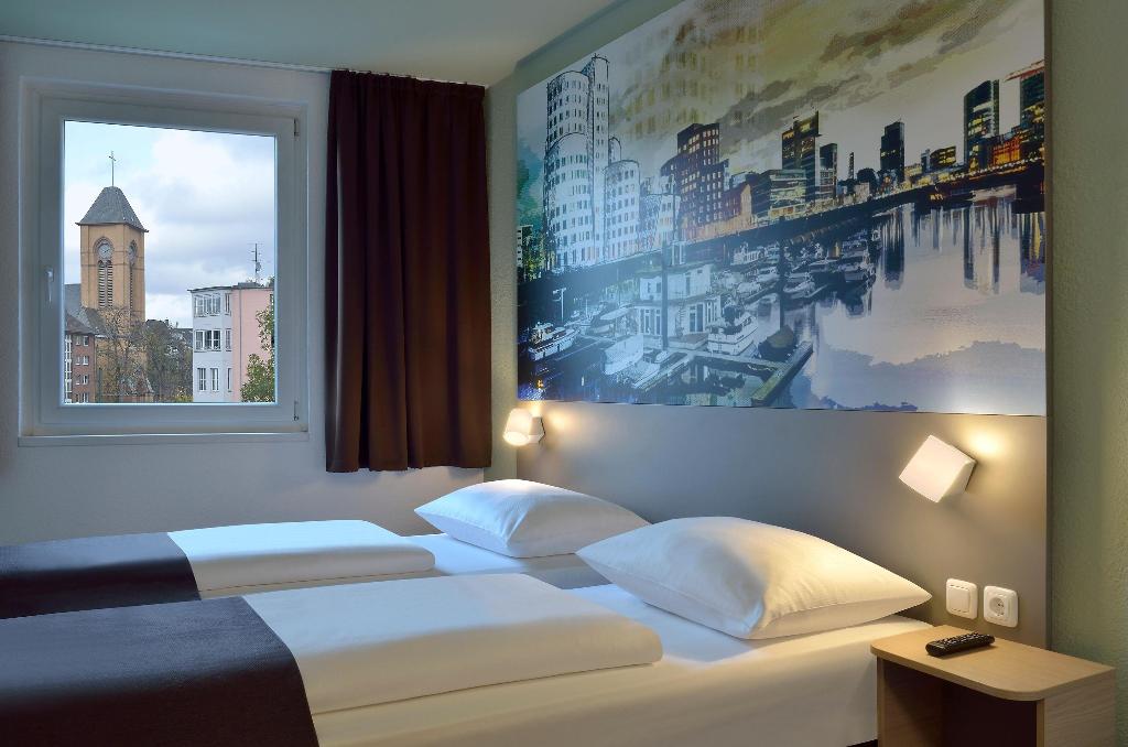 hotel-thumb