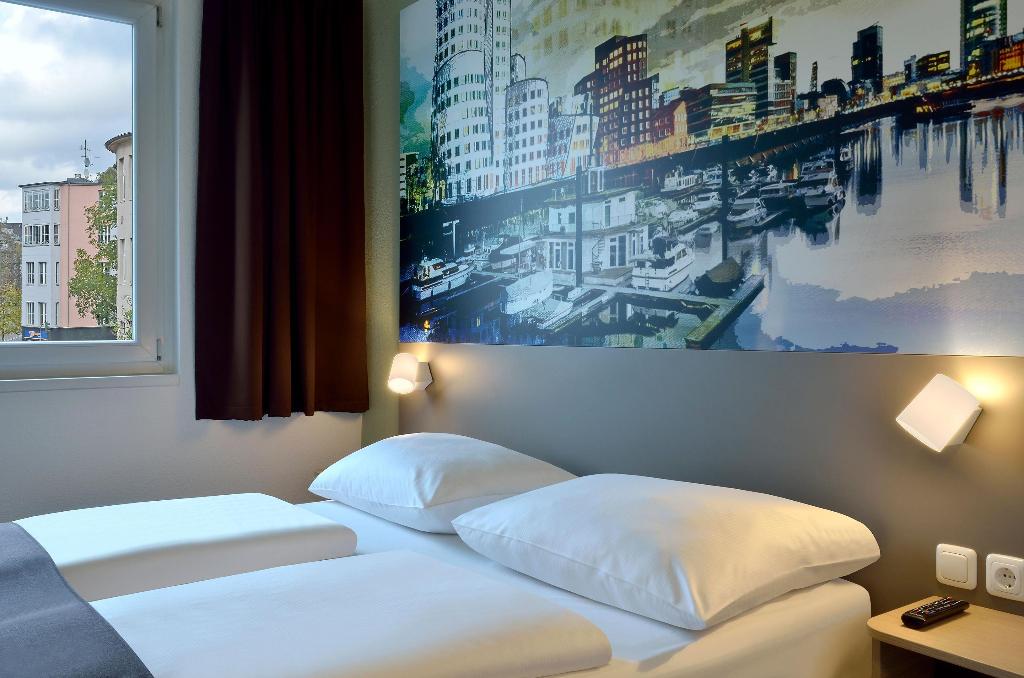 hotel-thumb