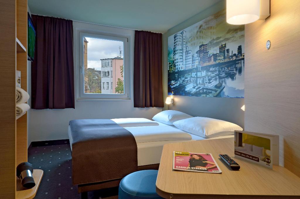 hotel-thumb